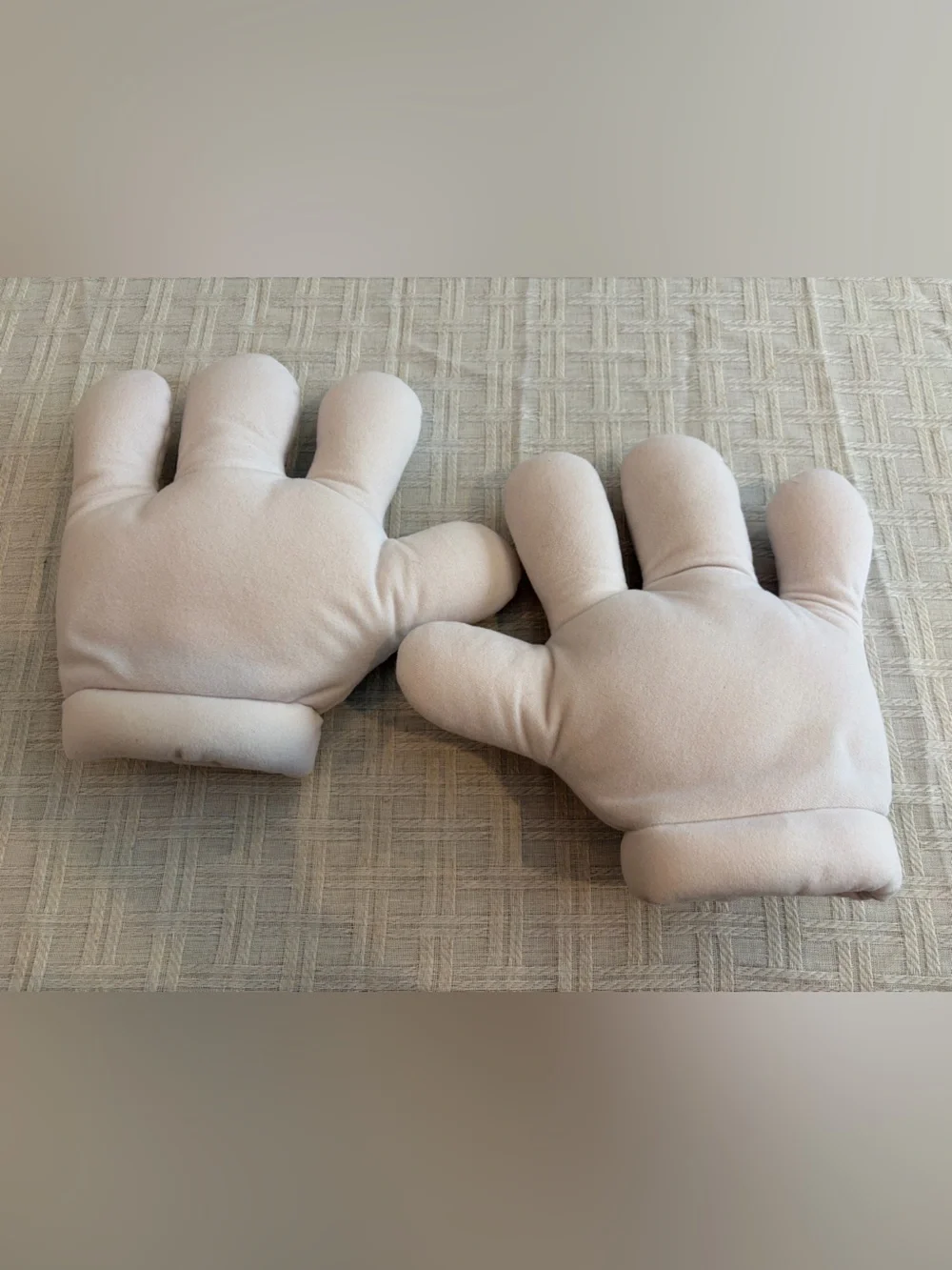 Disneyland Parks Mickey Mouse Plush Hand Gloves, One Size Fits Most